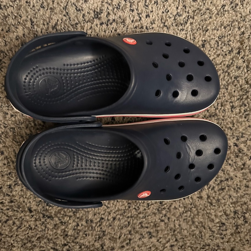 Size 7 navy crocs